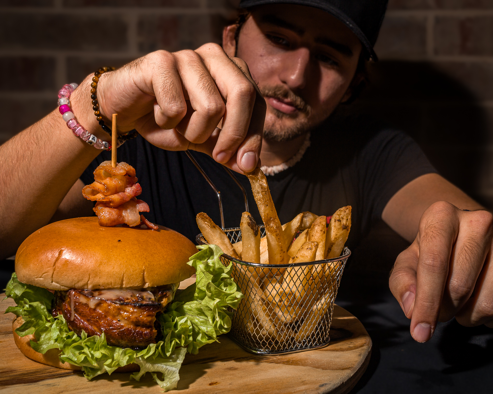 Andre con Hamburguesa